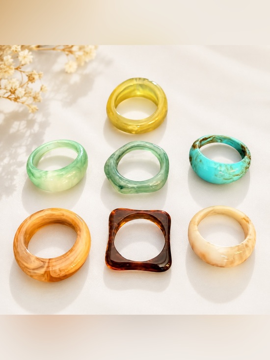 Jewelry - Vintage Lucite Plastic Ring Lot Size 7.75 Mod Retro Marbled Statement Set of 7